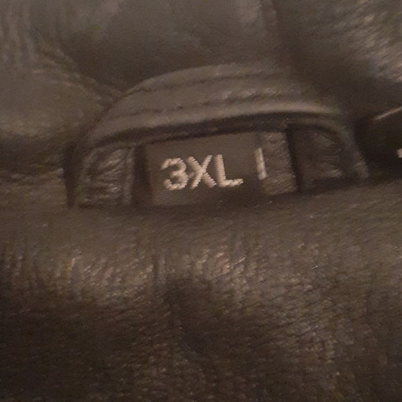 Leather jacket - Picture 2 of 2